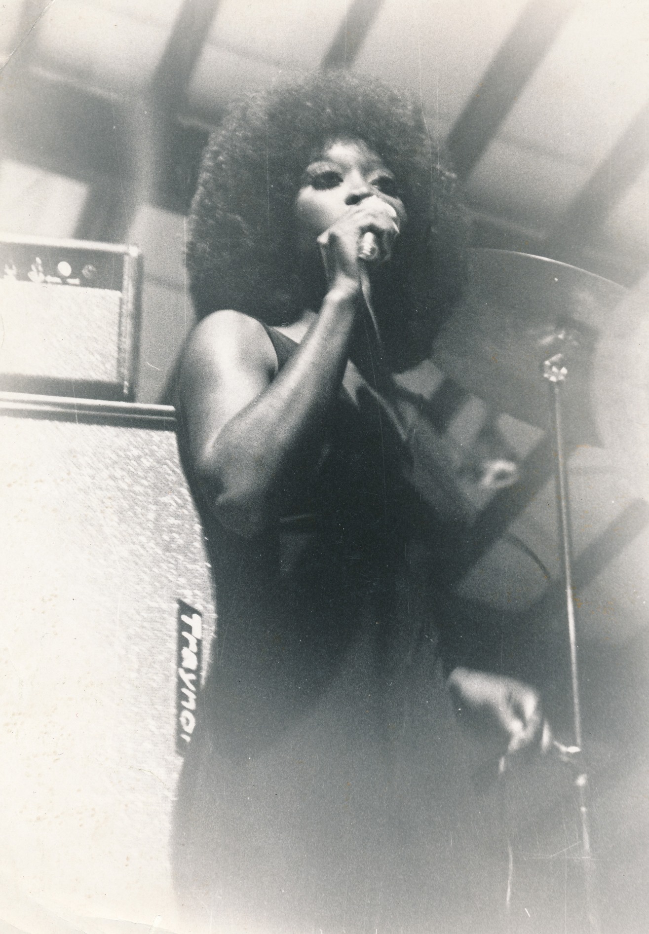 Arlinda singing with The Marschays